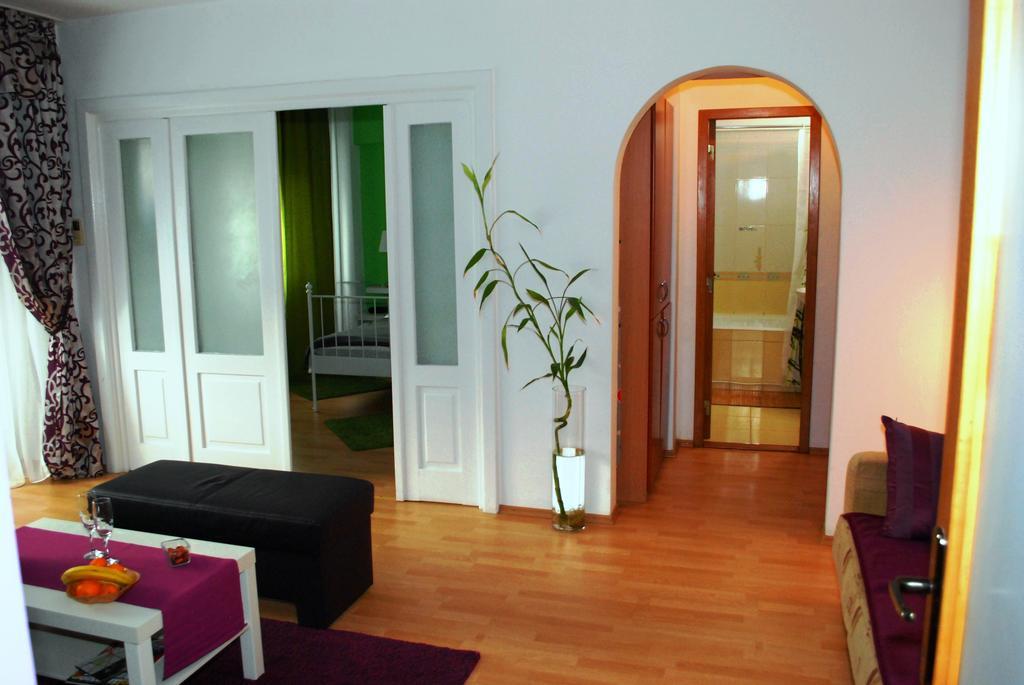 Sunny Old Town Apartments Bucarest Exterior foto